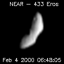 Asteroide_Eros_vu_par_sonde_Near_a_7000_km.gif